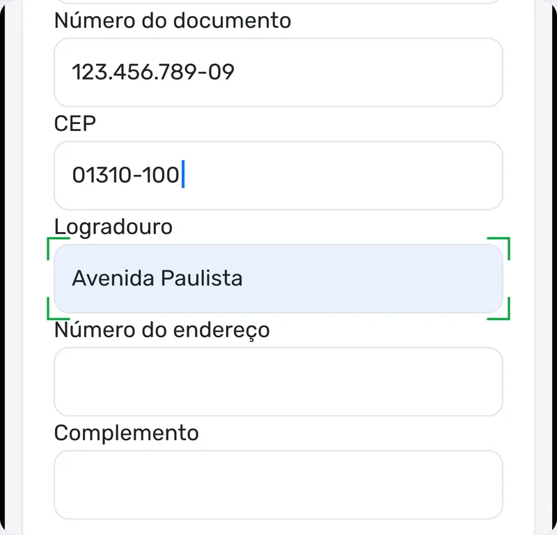 Formulário de cadastro: ao digitar o CEP, o logradouro é preenchido