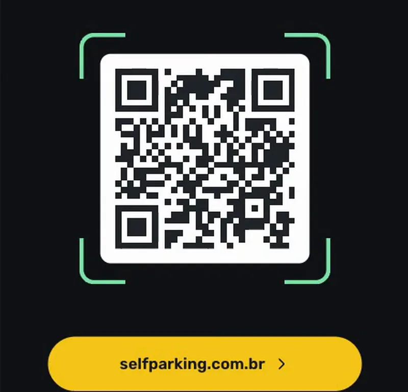 Câmera do celular lendo o QR Code do carregador